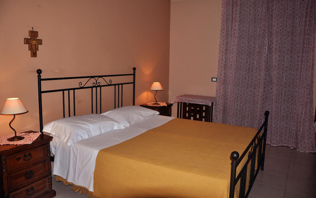 Etna Torre Del Grifo Bed & Breakfast Mascalucia Room photo